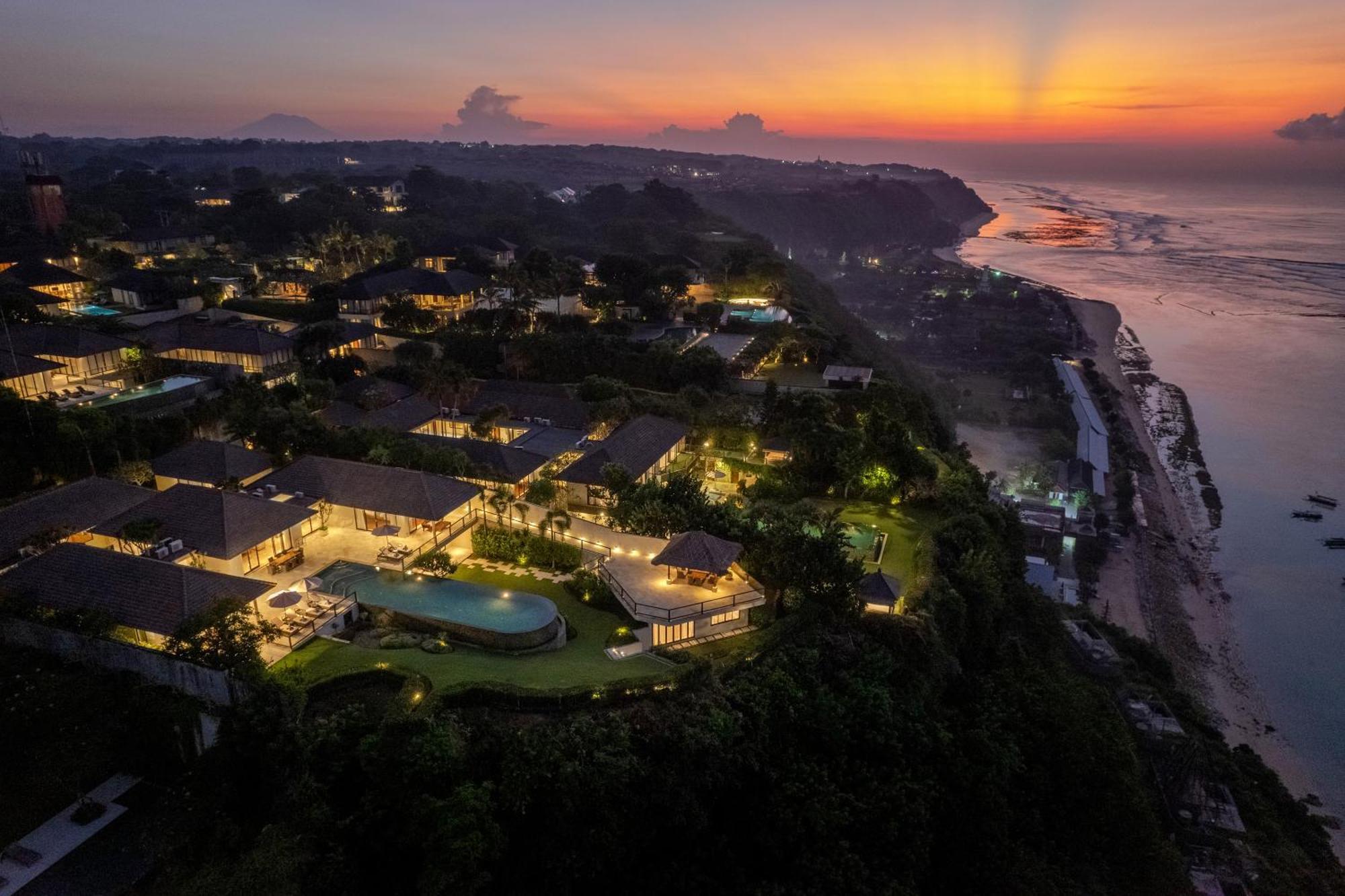 Готель Karang Saujana Улувату Екстер'єр фото